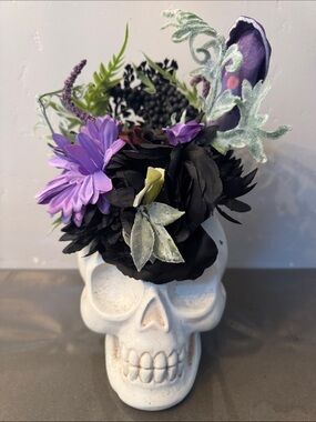 Halloween Creepy Plants Hyde And EEK 2023!Edition. Brand New